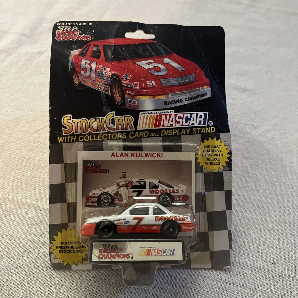 RACING CHAMPIONS 1992 ALAN KULWICKI Die-Cast 1:64 NASCAR #7 Ford Thunderbird